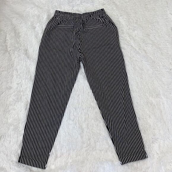 Women’s Capri Stripe Pants by Shinestar (Size M) - Picture 2 of 6